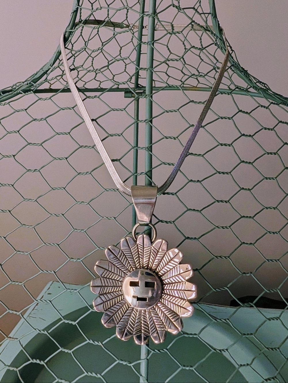 Vintage Signed Jeff James jr .925 Sterling Zuni Sunface Pendant and Necklace